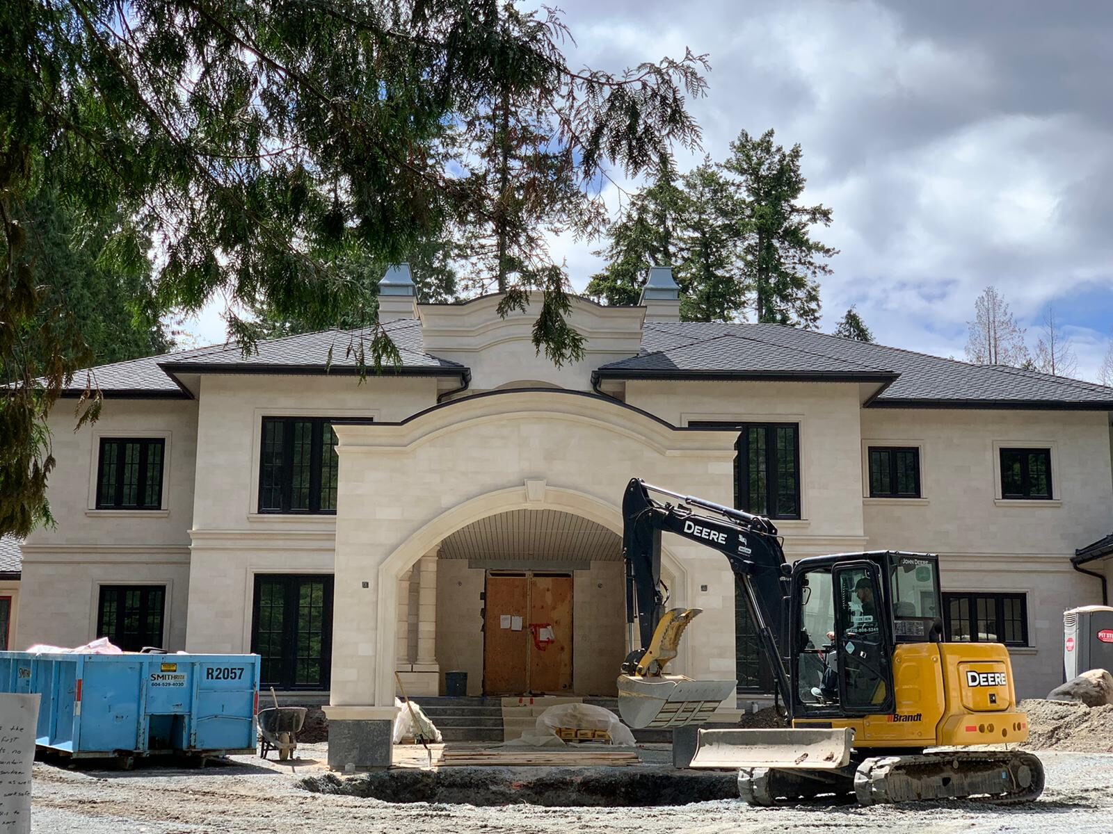 Grand Surrey Estate front façade construction